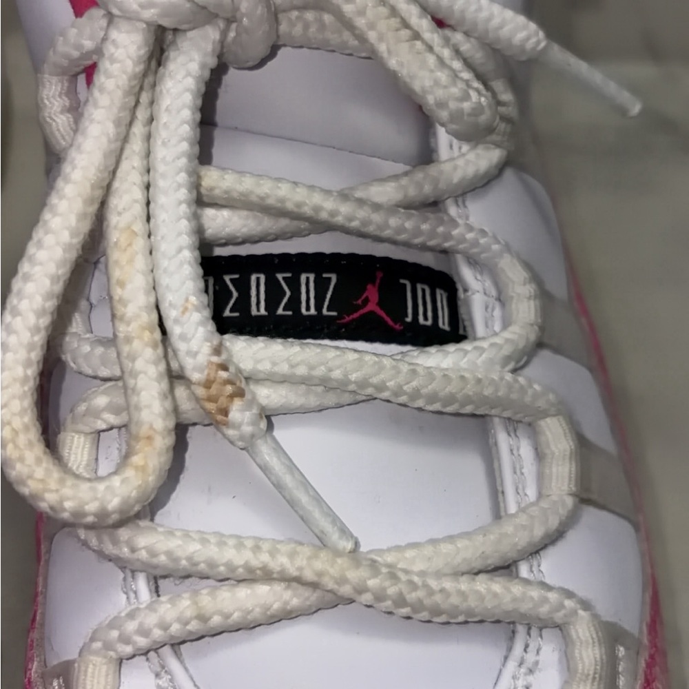 Jordan 11 Retro Low Pink Snakeskin - Picture 9 of 9
